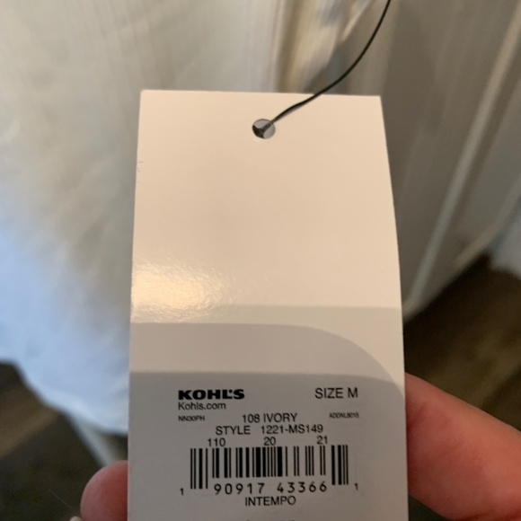 Intempo  mock turtle cutout top. NWT . Retail 37‎ - Picture 3 of 6